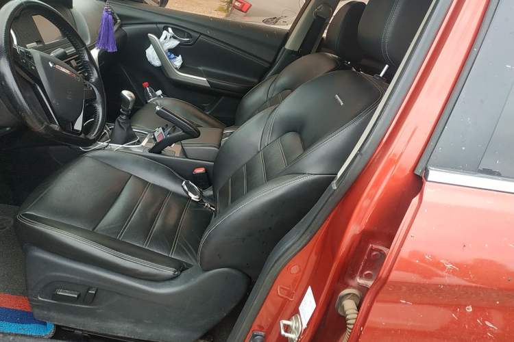 Used Venucia T90 2017 2.0L Manual ZhiShang Edition Left Front Seat