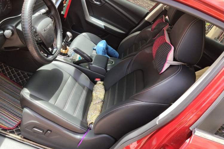 Used Venucia T90 2017 2.0L Manual ZhiShang Edition Left Front Seat