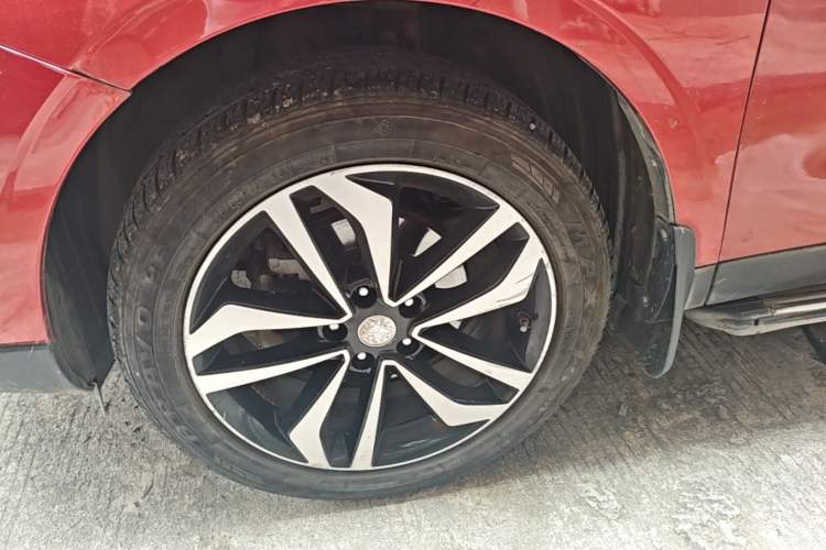 Used Venucia T90 2017 2.0L CVT Smart Edition Left Front Wheel Hub