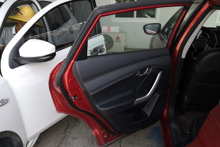 Used Venucia T90 2017 2.0L CVT Smart Edition Left Rear Door Interior