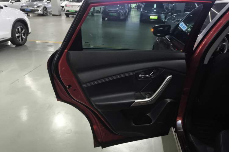 Used Venucia T90 2017 2.0L CVT Fashion Edition Left Rear Door Interior