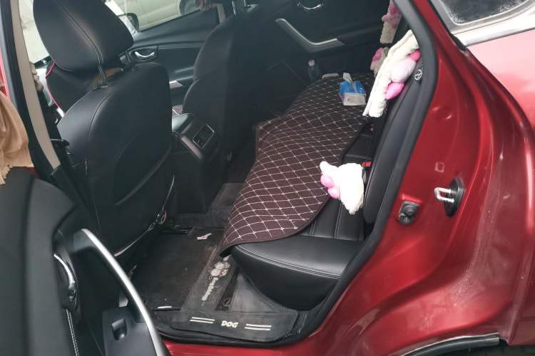 Used Venucia T90 2017 2.0L CVT Smart Edition Left Rear Seat