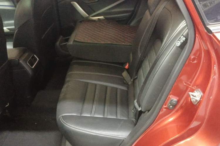 Used Venucia T90 2017 2.0L CVT Leading Edition Left Rear Seat