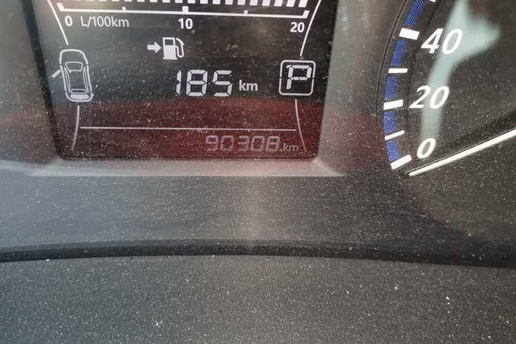 Used Venucia T90 2017 2.0L CVT Smart Edition Odometer Close Up