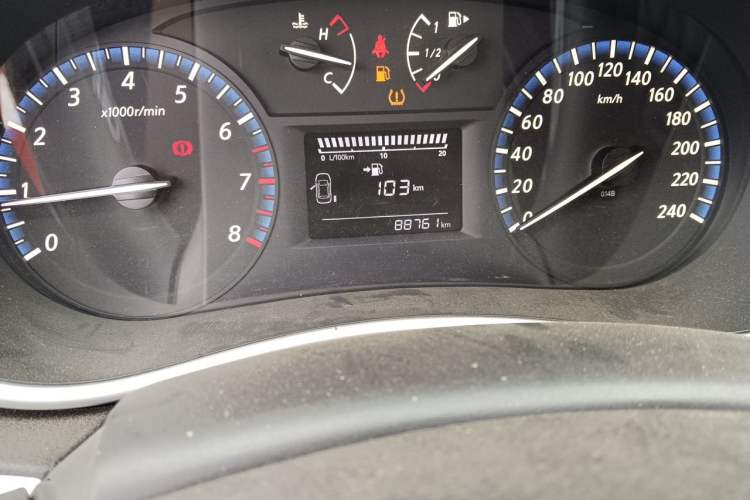 Used Venucia T90 2017 2.0L Manual ZhiShang Edition Odometer Close Up
