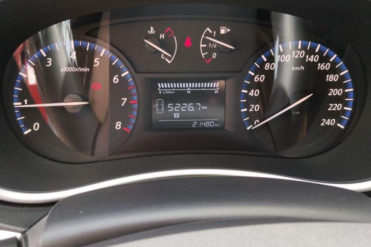 Used Venucia T90 2017 2.0L Manual ZhiShang Edition Odometer Close Up