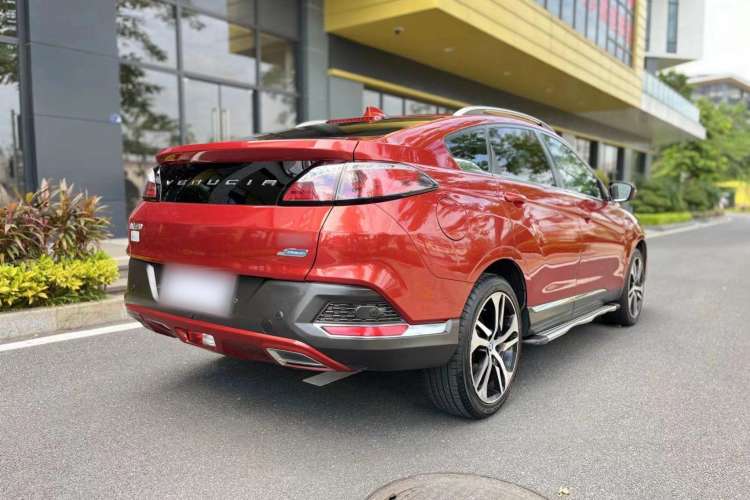 Used Venucia T90 2017 2.0L CVT Leading Edition Rear Right 45 Deg