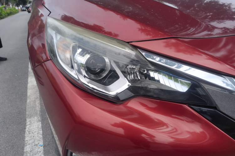 Used Venucia T90 2017 2.0L CVT Smart Edition Right Front Headlight