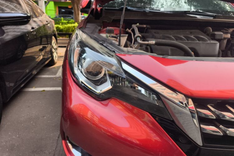 Used Venucia T90 2017 2.0L CVT Smart Edition Right Front Headlight