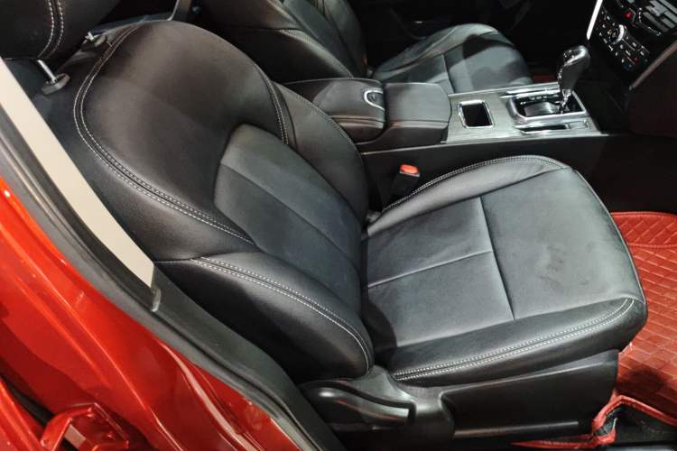 Used Venucia T90 2017 2.0L CVT Fashion Edition Right Front Seat