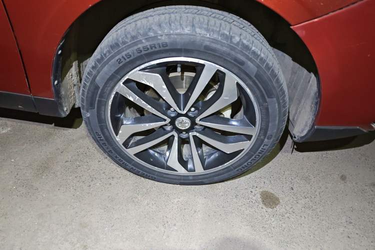 Used Venucia T90 2017 2.0L CVT Fashion Edition Right Front Wheel Hub
