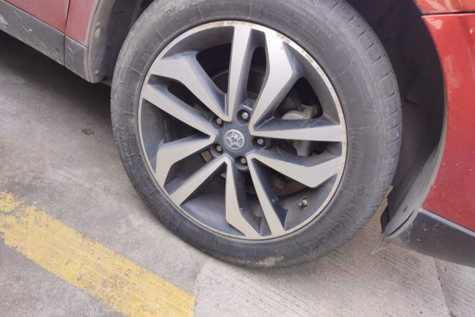 Used Venucia T90 2017 2.0L CVT Smart Edition Right Front Wheel Hub