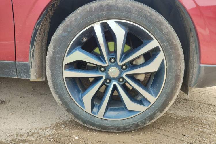 Used Venucia T90 2017 2.0L CVT Smart Edition Right Front Wheel Hub