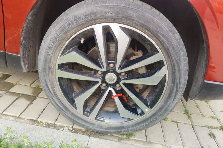 Used Venucia T90 2017 2.0L CVT Smart Edition Right Front Wheel Hub