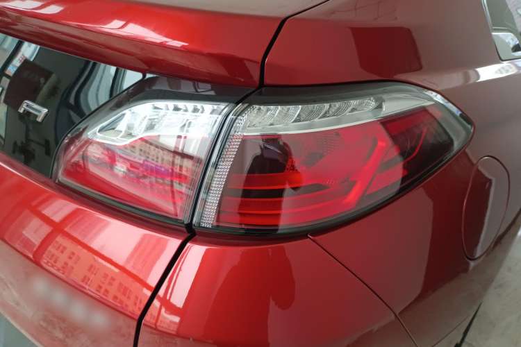 Used Venucia T90 2017 2.0L Manual Fashion Edition Right Rear Taillight