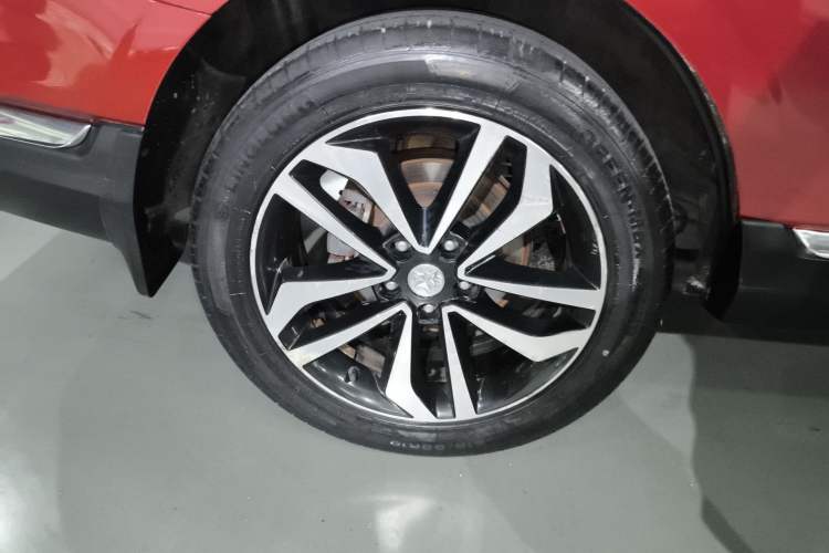 Used Venucia T90 2017 2.0L CVT Fashion Edition Right Rear Wheel Hub