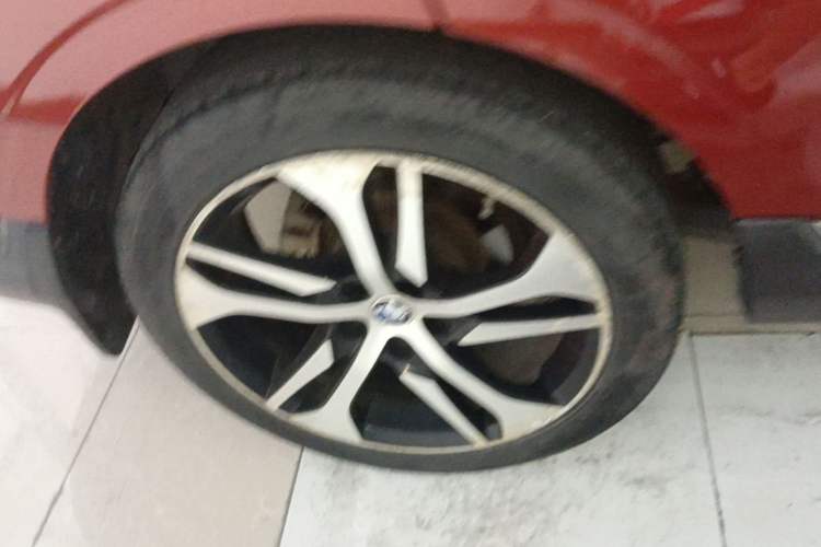 Used Venucia T90 2017 2.0L CVT Leading Edition Right Rear Wheel Hub