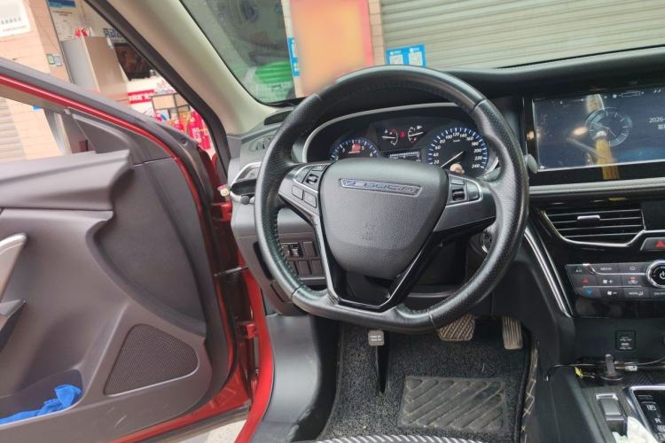 Used Venucia T90 2017 2.0L CVT Smart Edition Steering Wheel