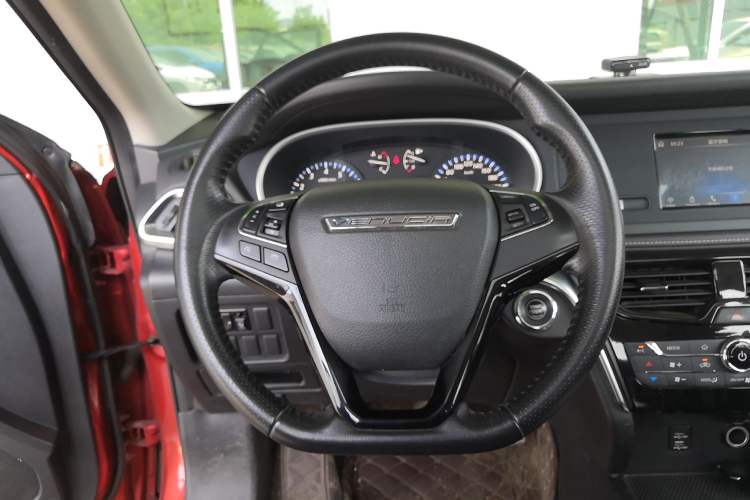Used Venucia T90 2017 2.0L CVT Smart Edition Steering Wheel