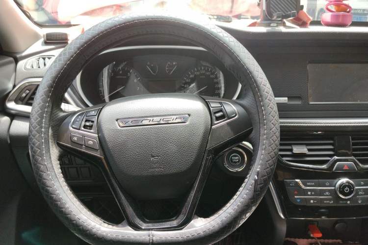 Used Venucia T90 2017 2.0L Manual ZhiShang Edition Steering Wheel