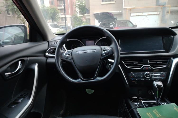 Used Venucia T90 2017 2.0L CVT Leading Edition Steering Wheel