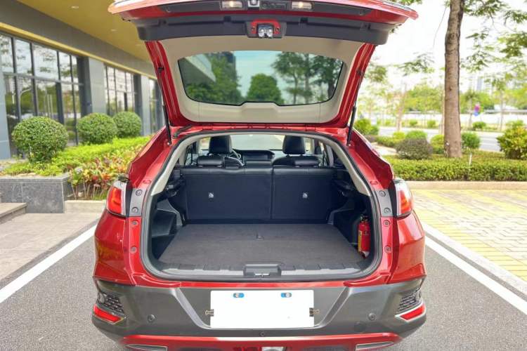 Used Venucia T90 2017 2.0L CVT Leading Edition Trunk
