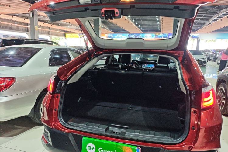 Used Venucia T90 2017 2.0L CVT Fashion Edition Trunk