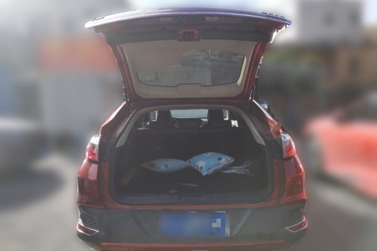Used Venucia T90 2017 2.0L CVT Smart Edition Trunk