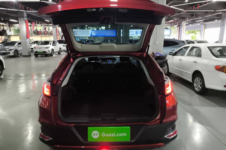 Used Venucia T90 2017 2.0L CVT Fashion Edition Trunk