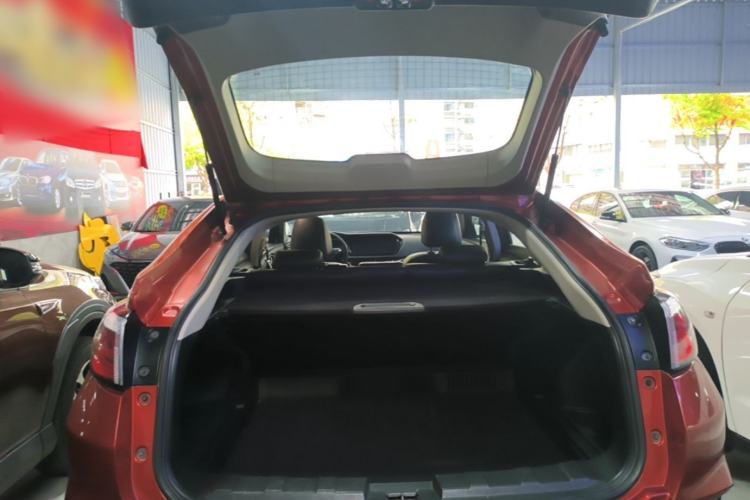 Used Venucia T90 2017 2.0L CVT Smart Edition Trunk