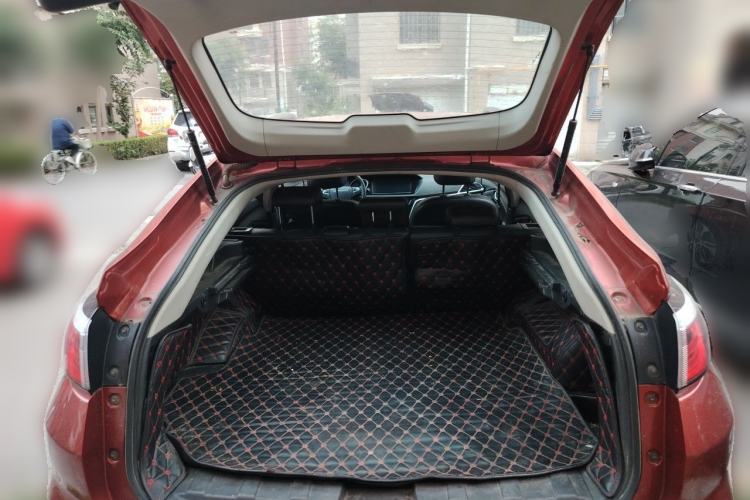 Used Venucia T90 2017 2.0L CVT Leading Edition Trunk
