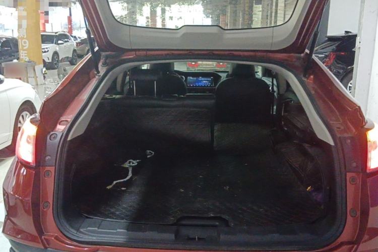 Used Venucia T90 2017 2.0L CVT Leading Edition Trunk