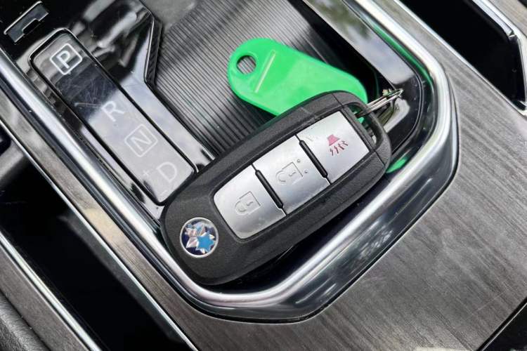 Used Venucia T90 2017 2.0L CVT Leading Edition Vehicle Key