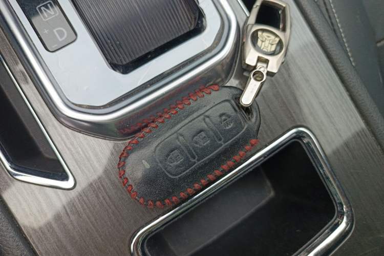 Used Venucia T90 2017 2.0L CVT Smart Edition Vehicle Key