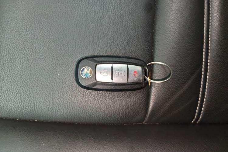 Used Venucia T90 2017 2.0L CVT Smart Edition Vehicle Key