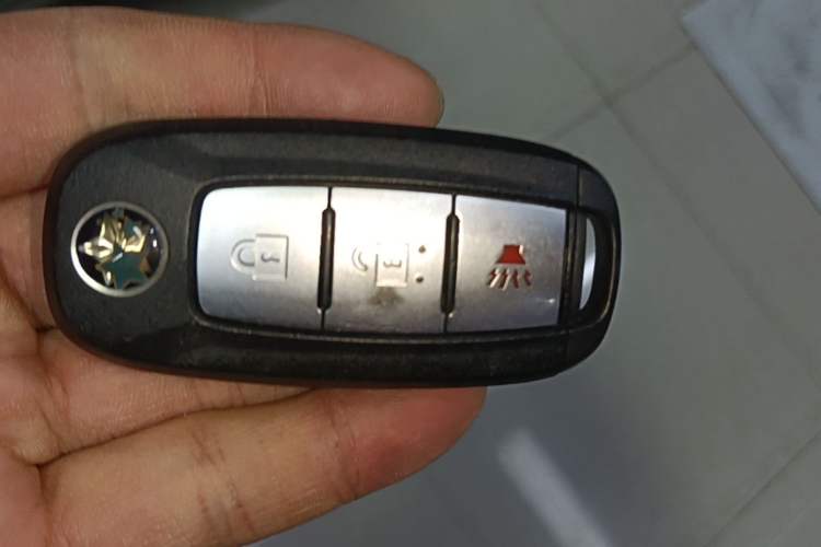 Used Venucia T90 2017 2.0L CVT Leading Edition Vehicle Key