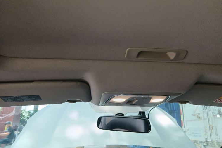 Used Venucia T90 2017 2.0L CVT Smart Edition Headliner