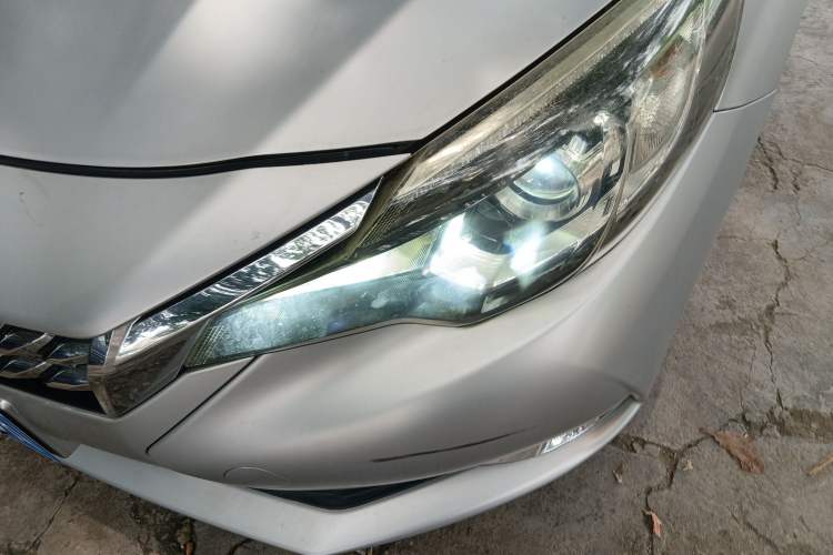 Used Venucia T90 2017 2.0L CVT Smart Edition Left Front Headlight