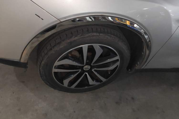 Used Venucia T90 2017 2.0L CVT Smart Edition Left Front Wheel Hub