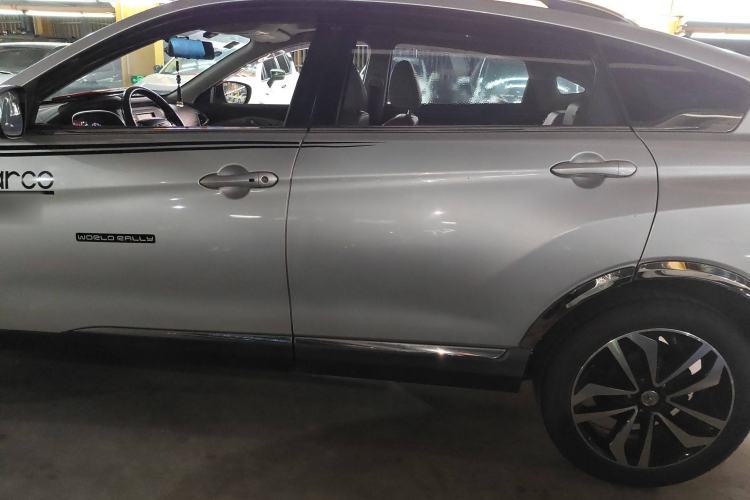 Used Venucia T90 2017 2.0L CVT Smart Edition Left Side