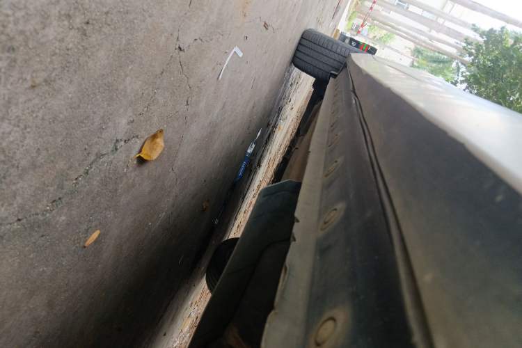 Used Venucia T90 2017 2.0L CVT Smart Edition Left Side Sill