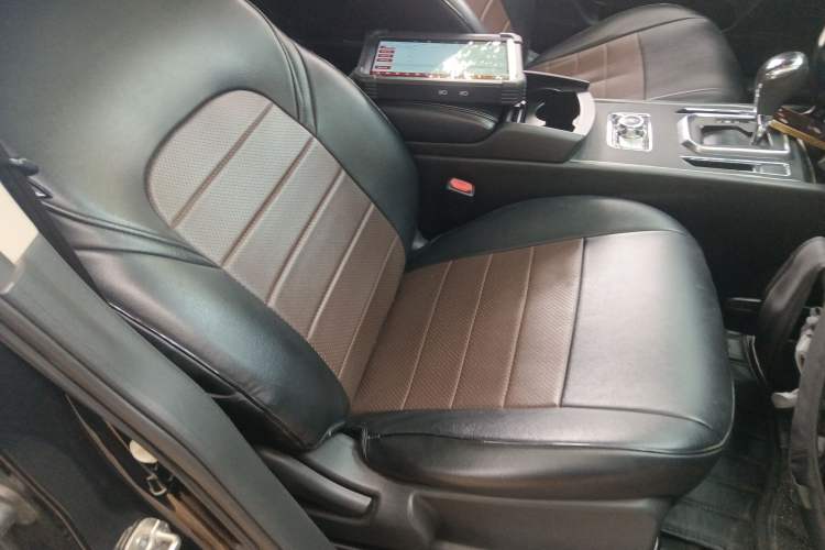 Used Venucia T90 2017 2.0L CVT Smart Edition Right Front Seat