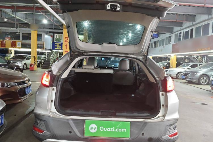 Used Venucia T90 2017 2.0L CVT Smart Edition Trunk