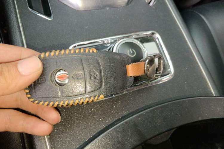 Used Venucia T90 2017 2.0L CVT Smart Edition Vehicle Key