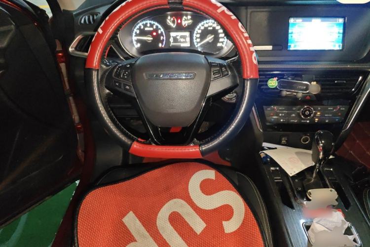Used Venucia T90 2017 2.0L CVT Smart Edition Steering Wheel