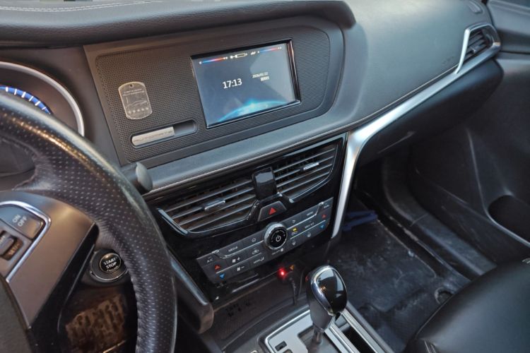 Used Venucia T90 2017 2.0L CVT Smart Edition Audio And AC Panel