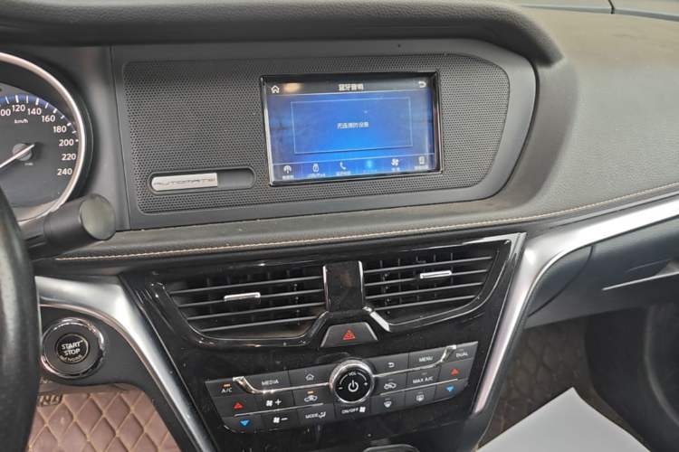 Used Venucia T90 2017 2.0L Manual ZhiShang Edition Audio And AC Panel