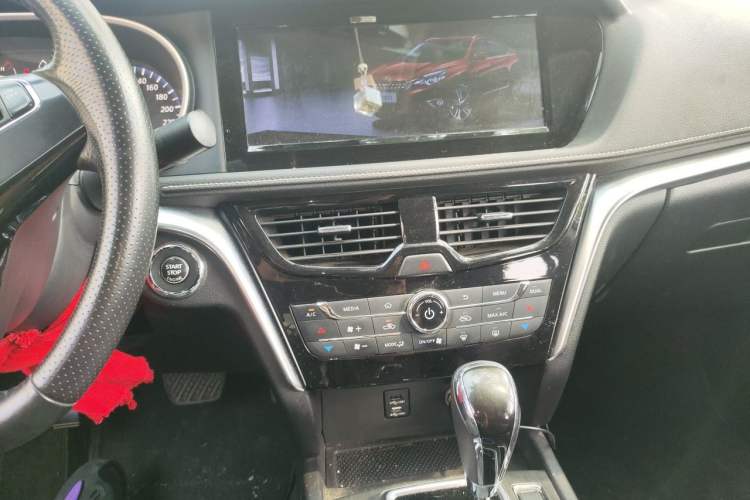 Used Venucia T90 2017 2.0L CVT Smart Edition Audio And AC Panel