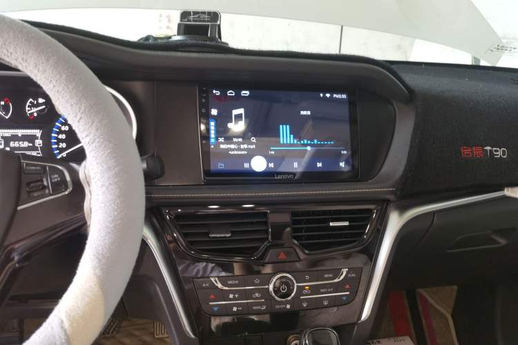 Used Venucia T90 2017 2.0L CVT Smart Edition Audio And AC Panel