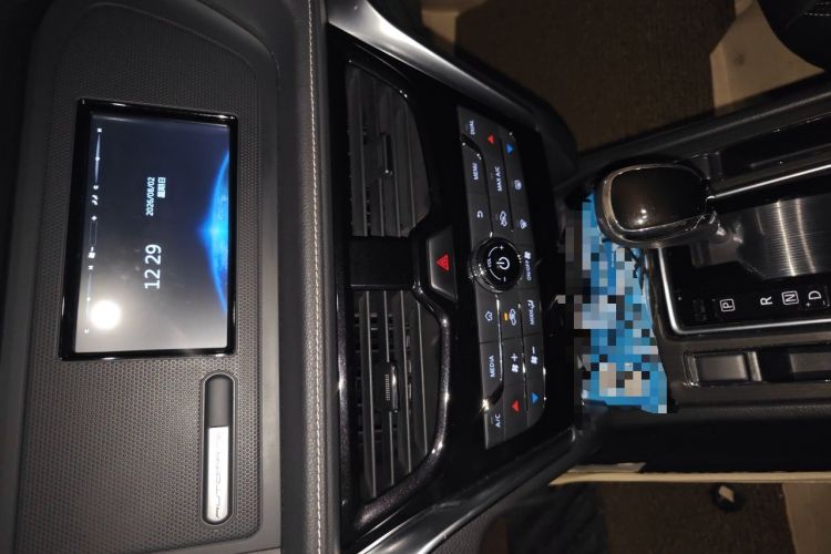 Used Venucia T90 2017 2.0L CVT Smart Edition Audio And AC Panel